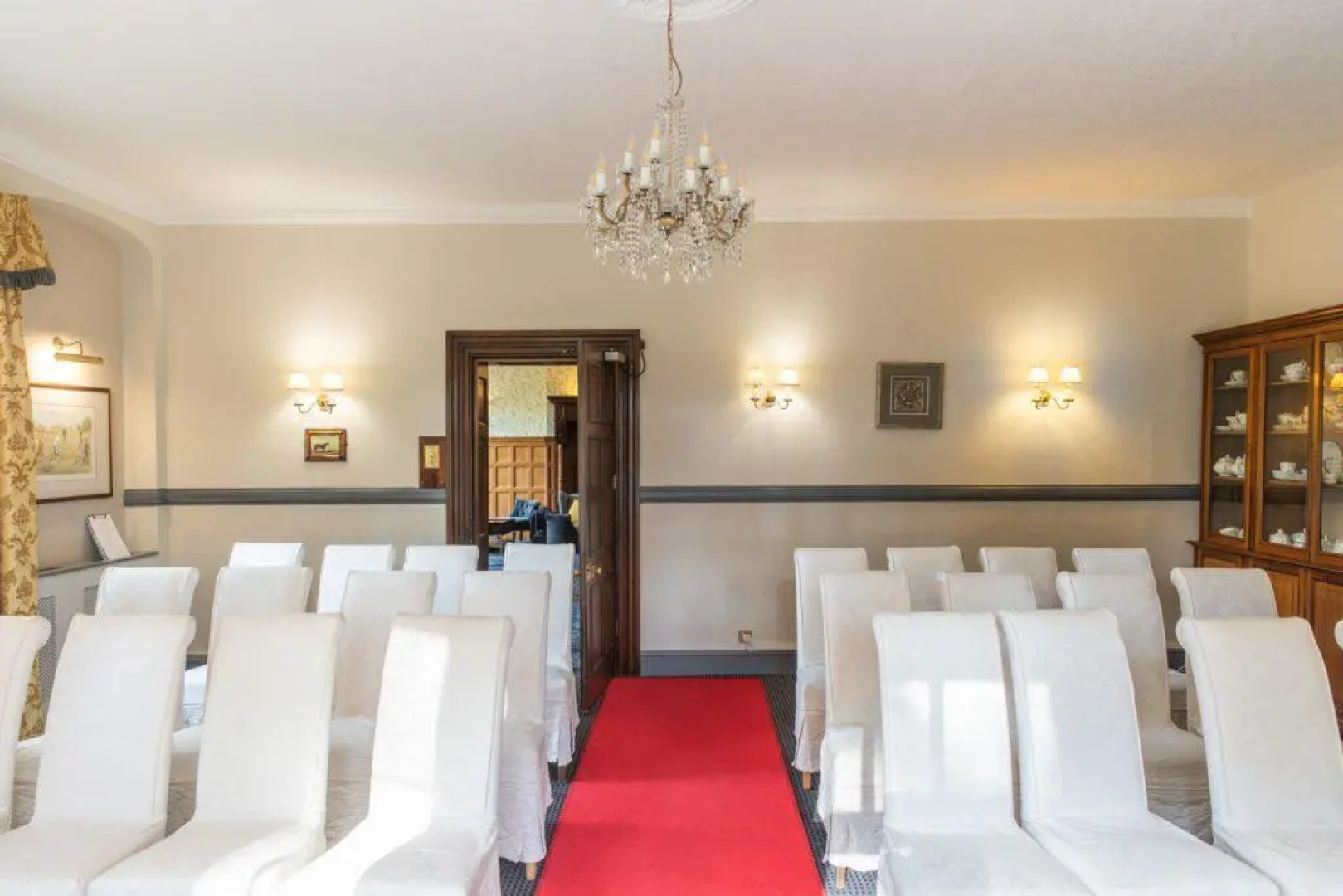Woodland Manor Hotel