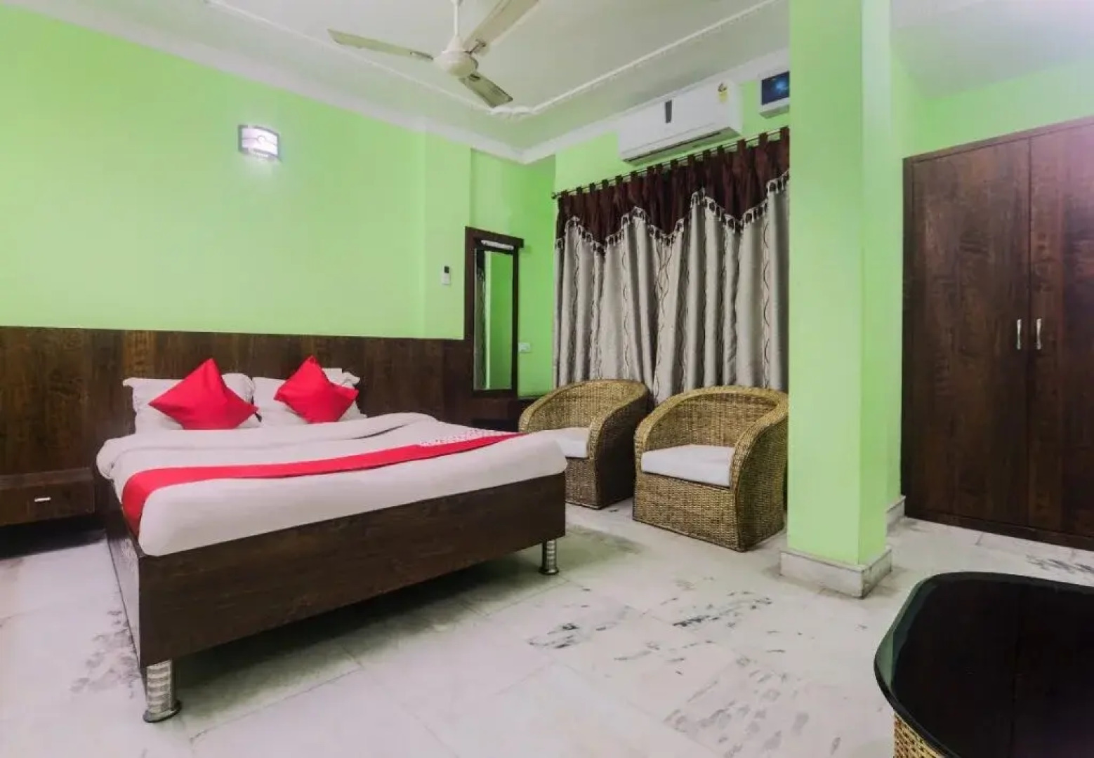 Hotel Am Palace by OYO Rooms