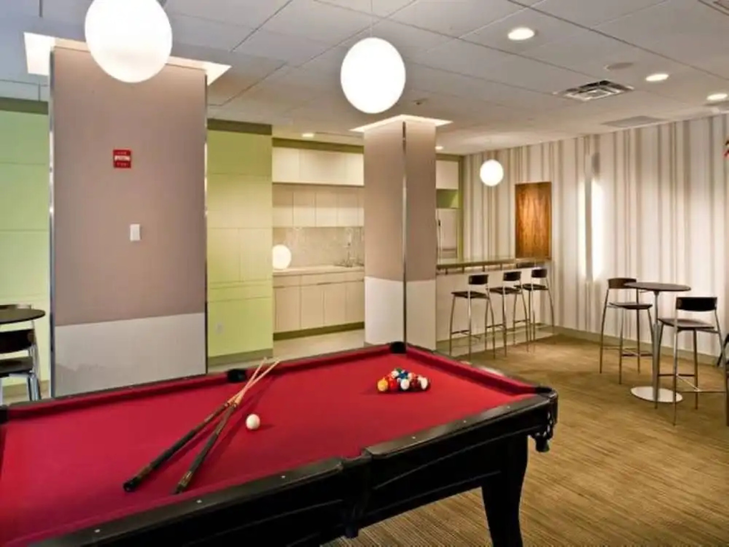 Global Luxury Suites at White Plains