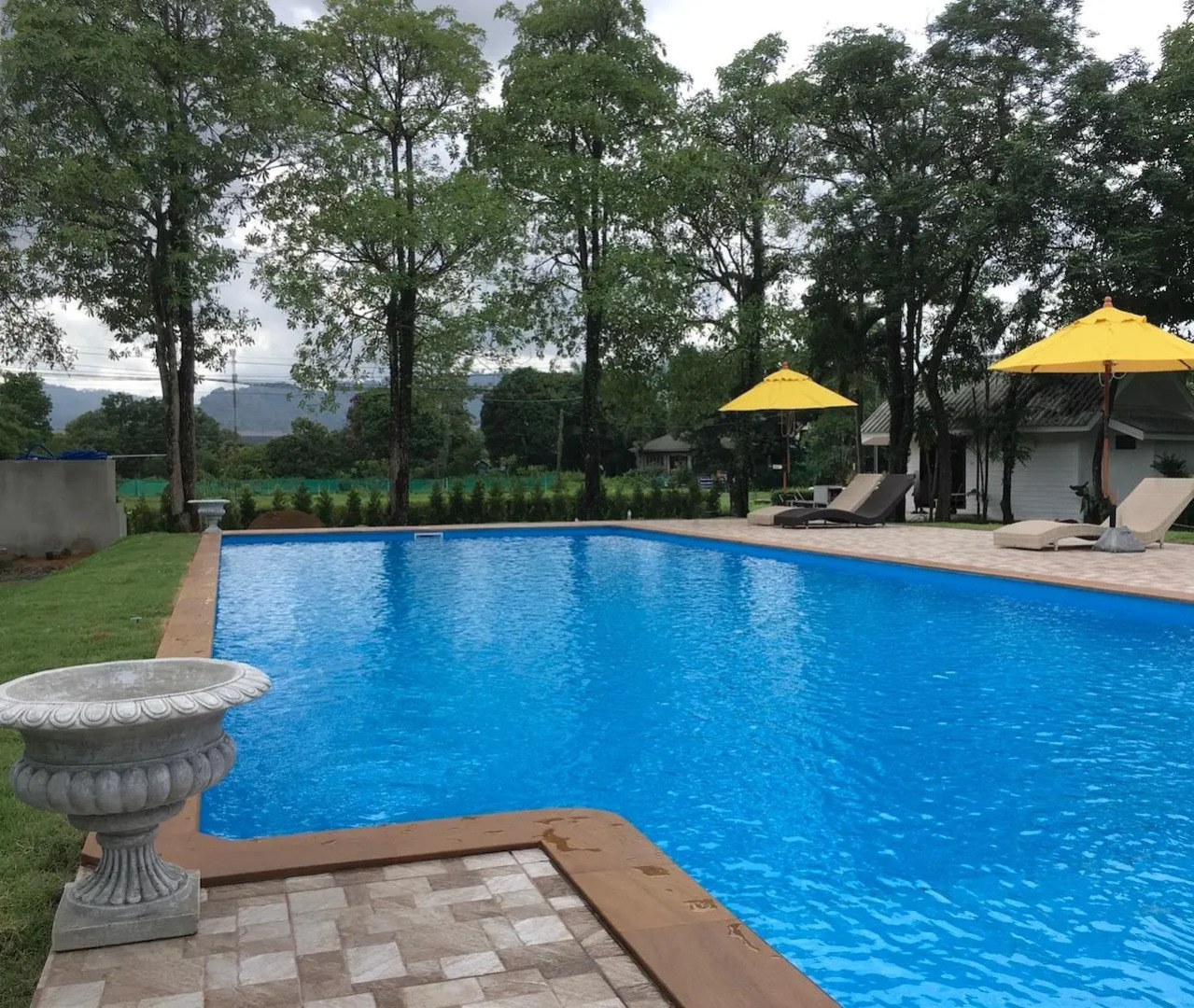 Home and Hill Resort