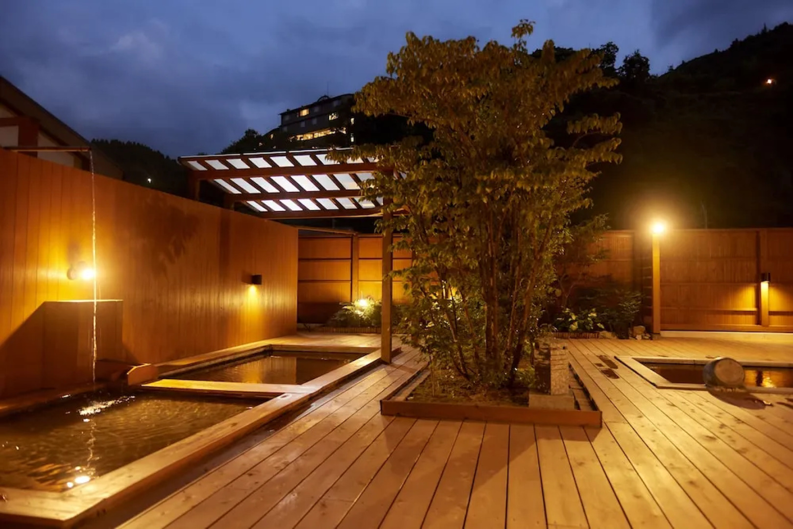 Amagase Onsen Seitenkaku