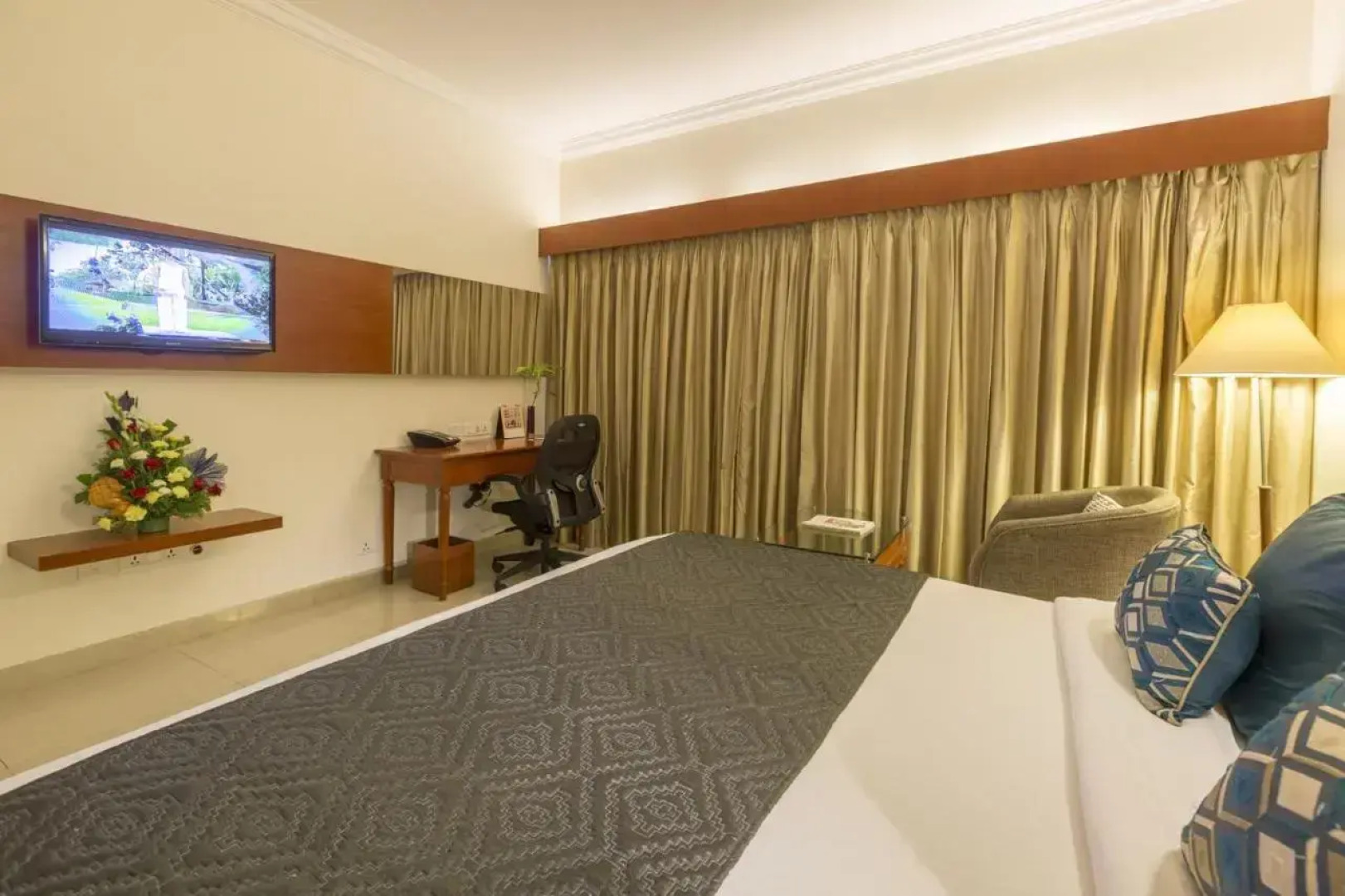 The Gateway Hotel Lakeside Hubli