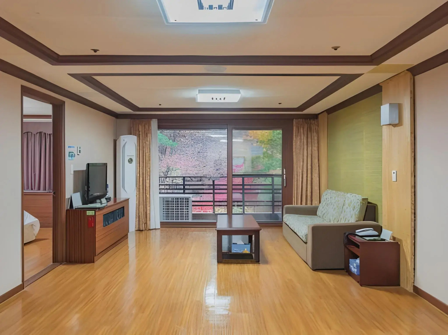 Osaek Greenyard Hotel
