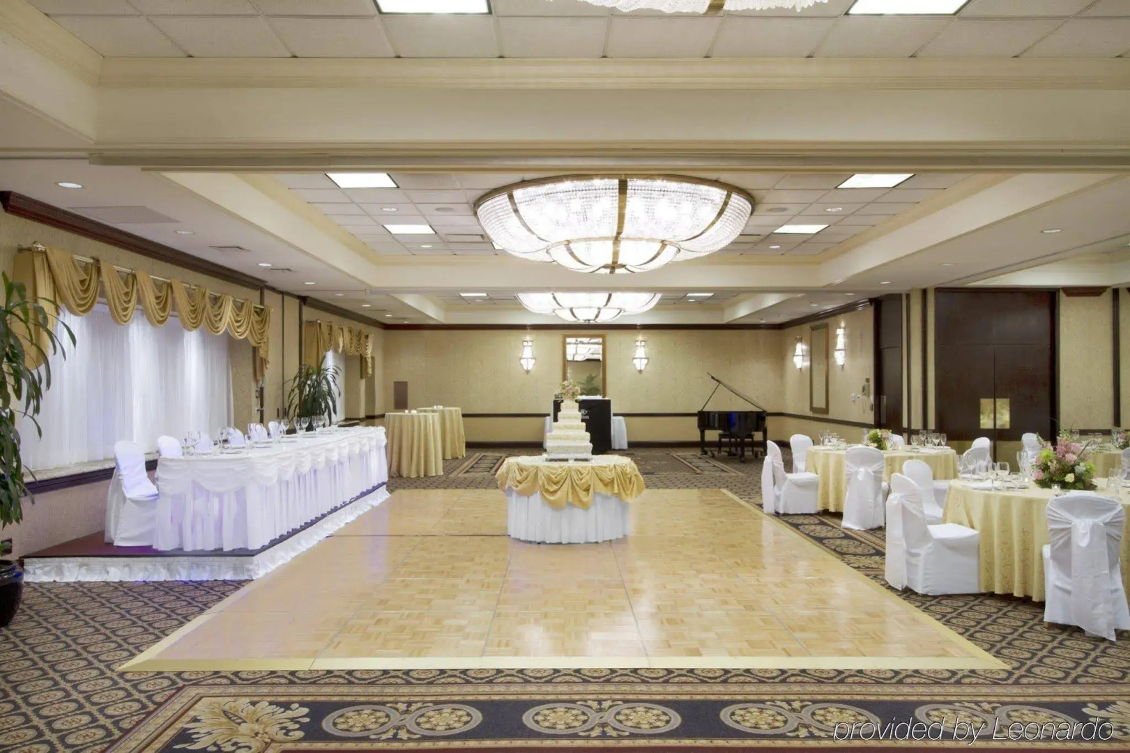 DoubleTree by Hilton Lisle Naperville
