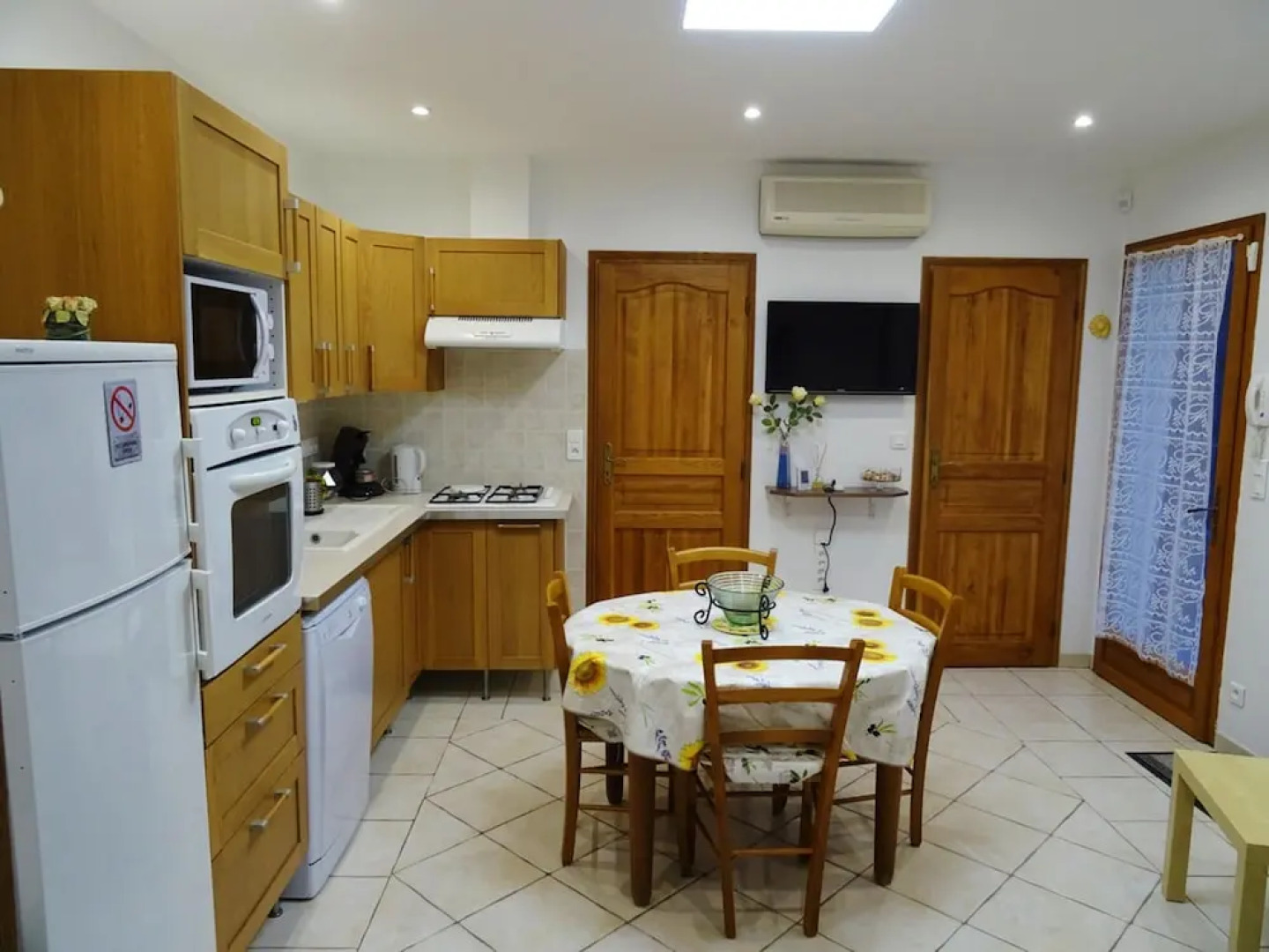 Apartment with One Bedroom in Castagniers, with Wonderful Mountain View, Shared Pool, Furnished Garden - 15 Km From the Beach