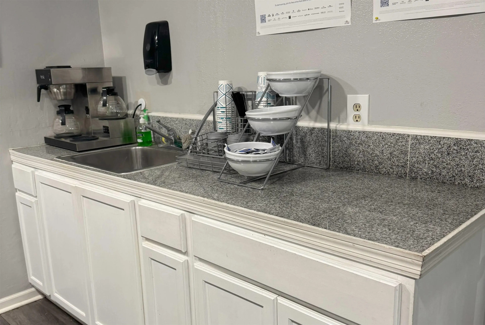 Super 8 by Wyndham Chaska