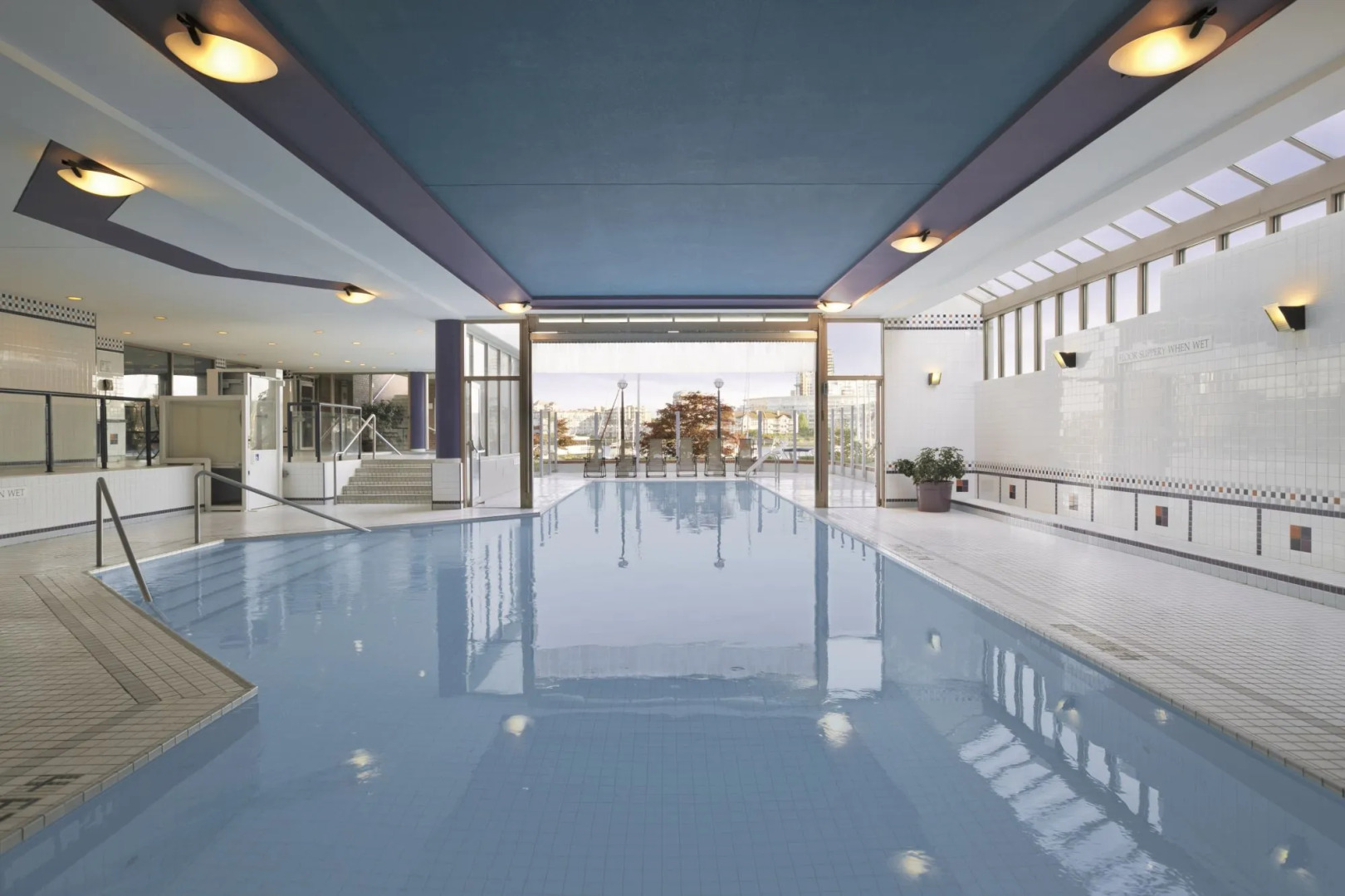 Coast Victoria Hotel & Marina by APA