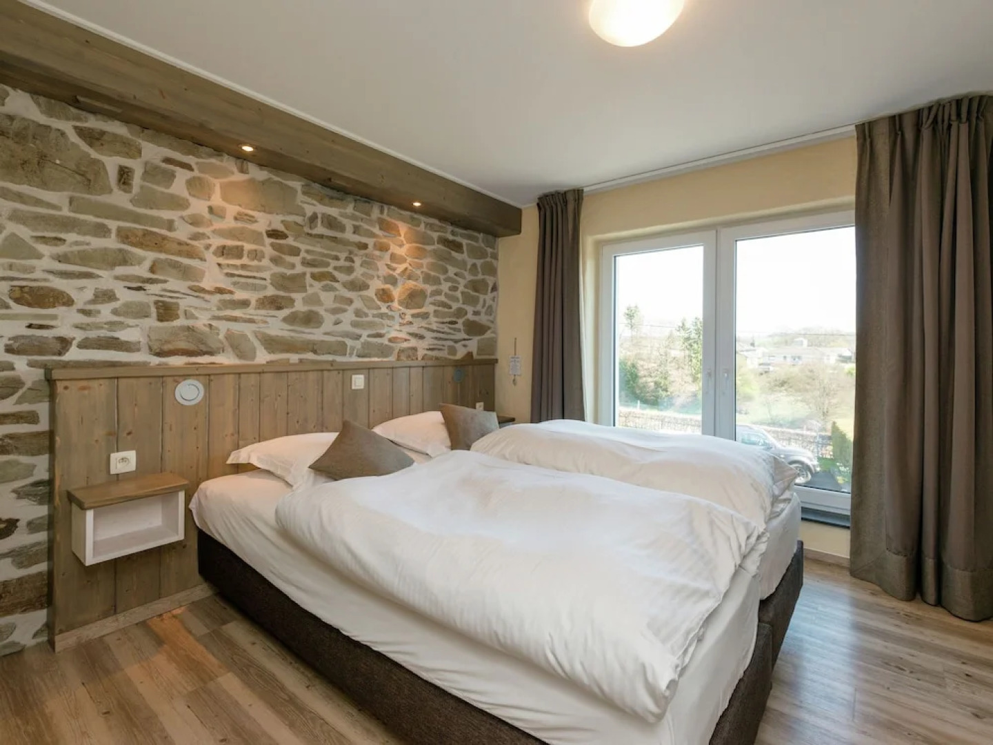 Extravagant Holiday Home in Büllingen With Wellness Centre