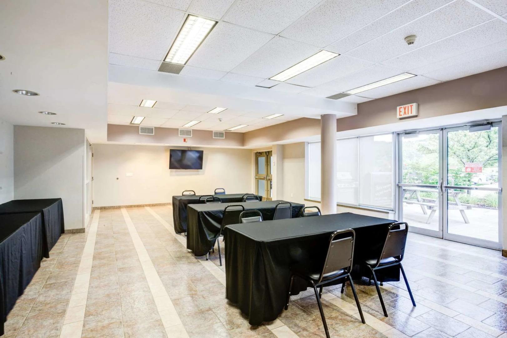 Residence & Conference Centre - Niagara-on-the-Lake