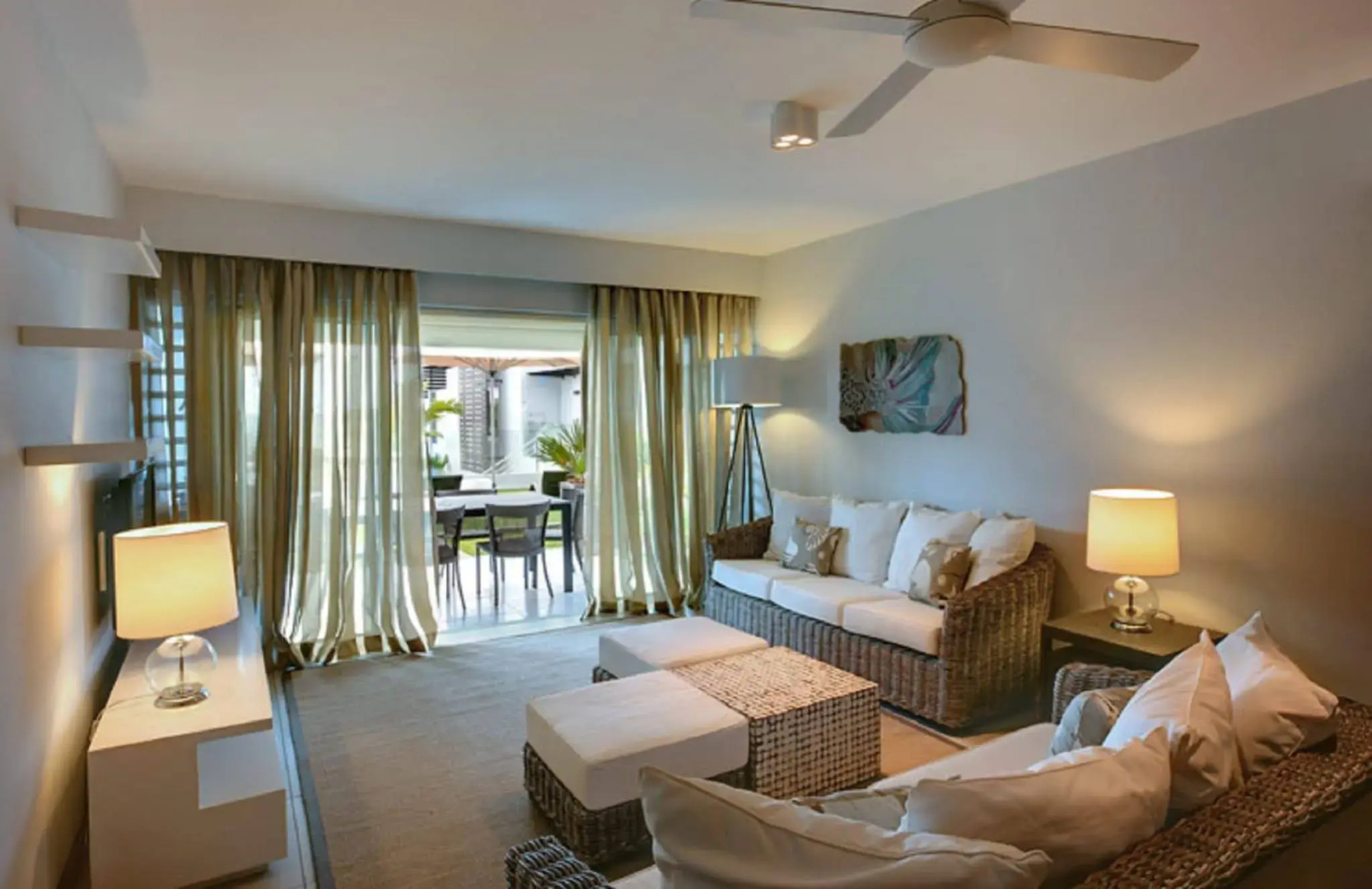 Plage Bleue Beachfront Apartments