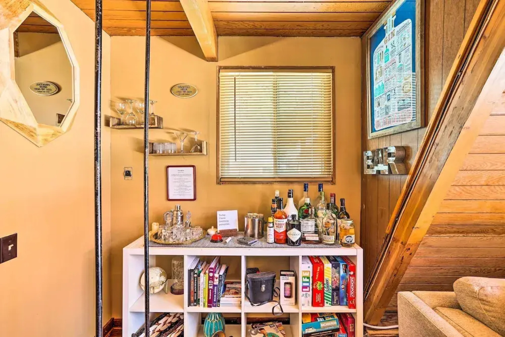 Running Springs A-frame w/ Deck & Mtn Views!