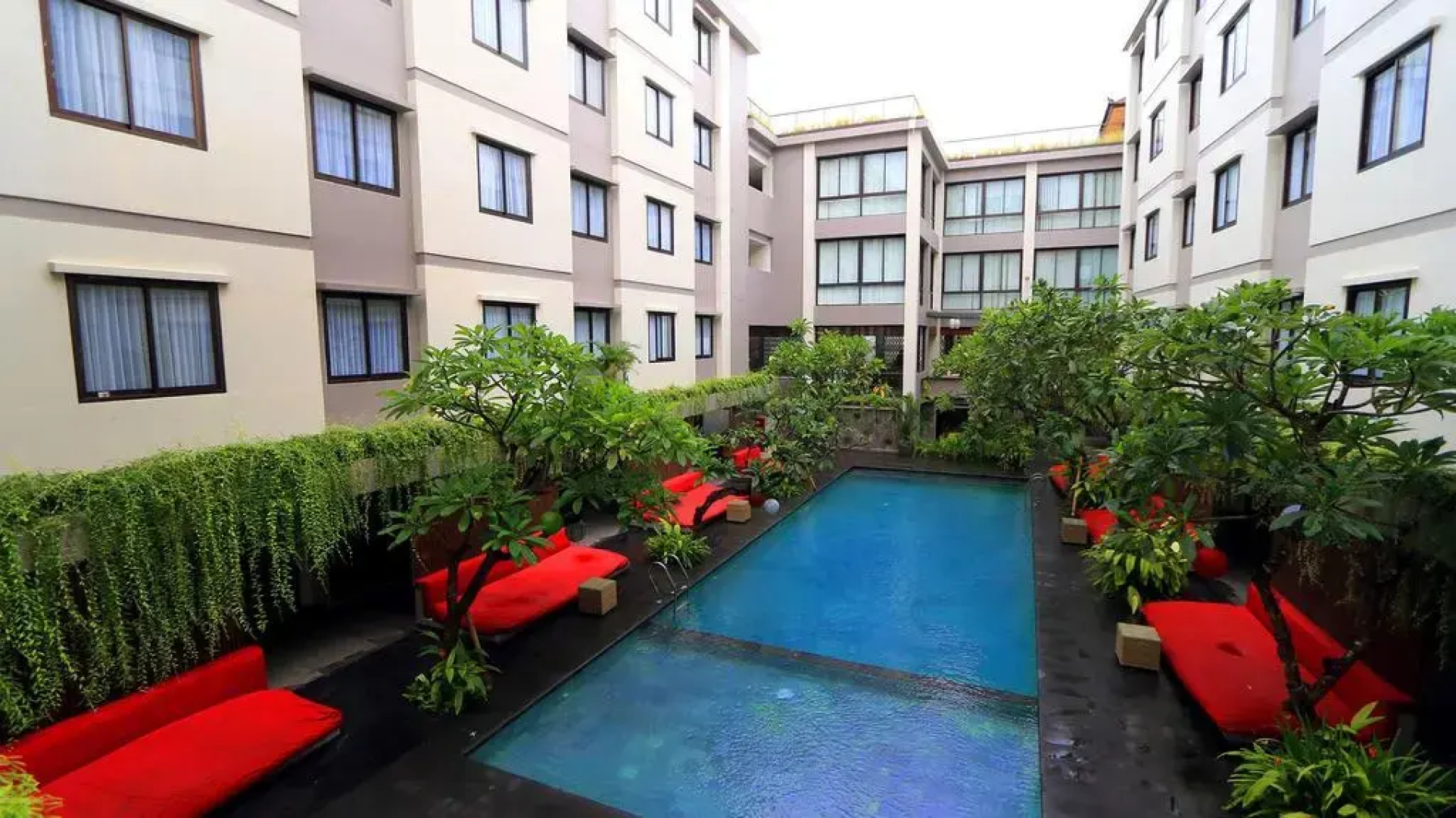 Hotel Dafam Savvoya Seminyak