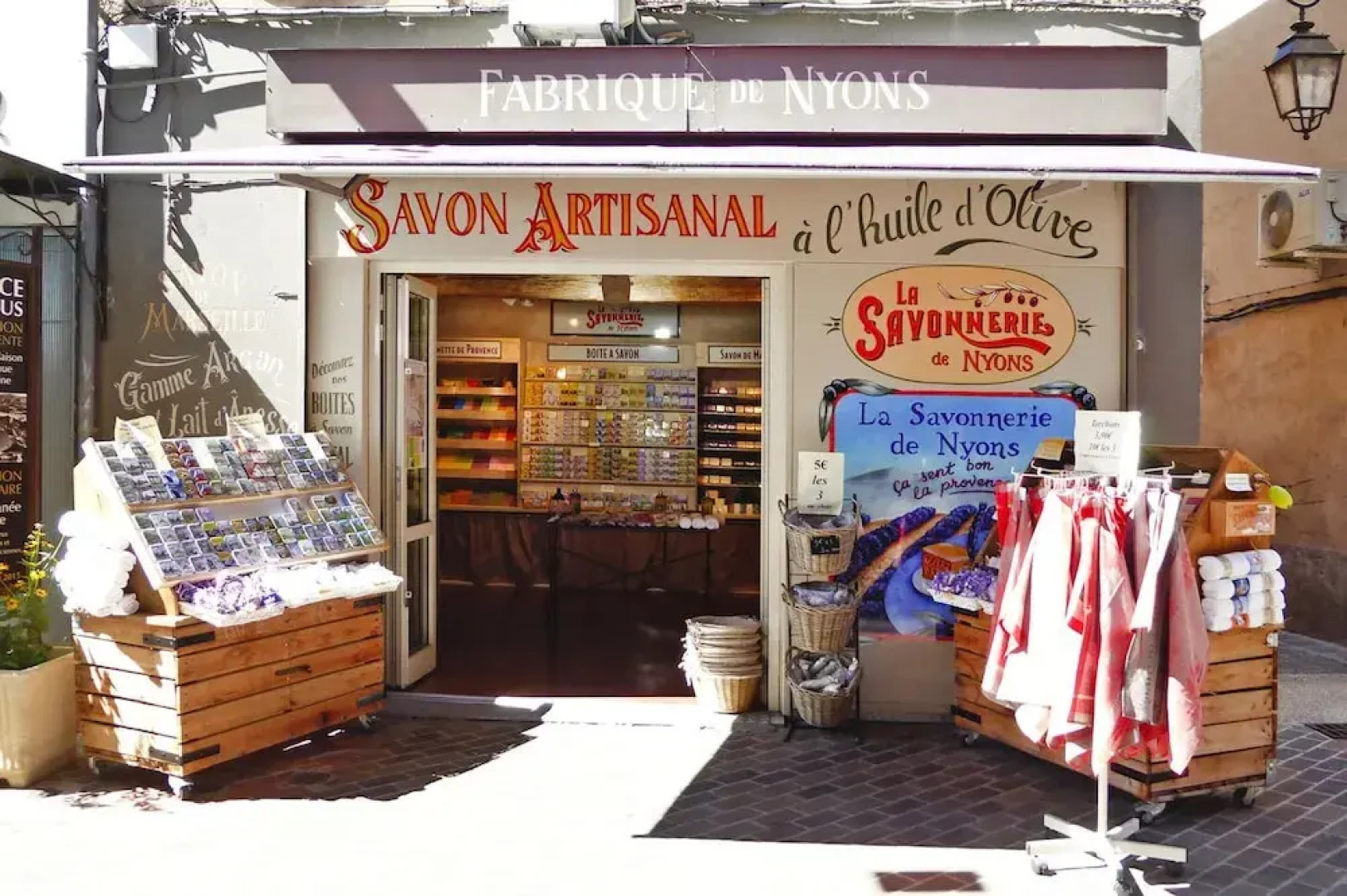 Relaxing Home Near Pool in Malaucene