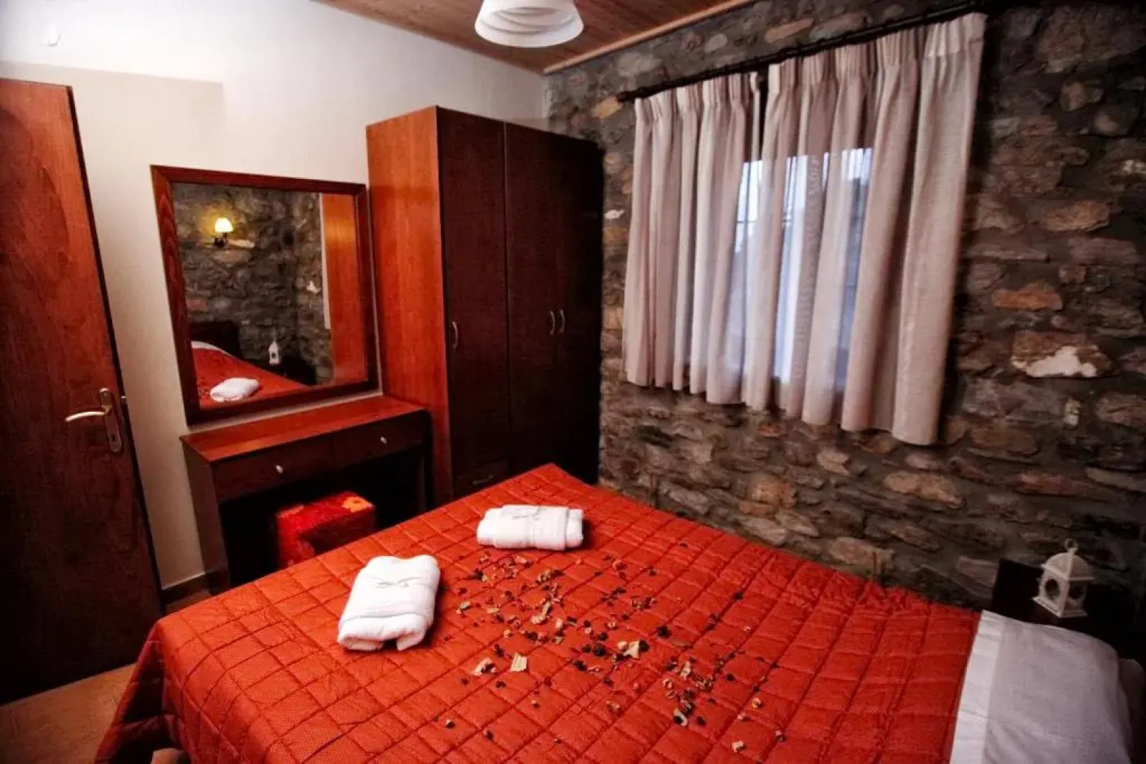 Traditional Apartments Tsikrikonis