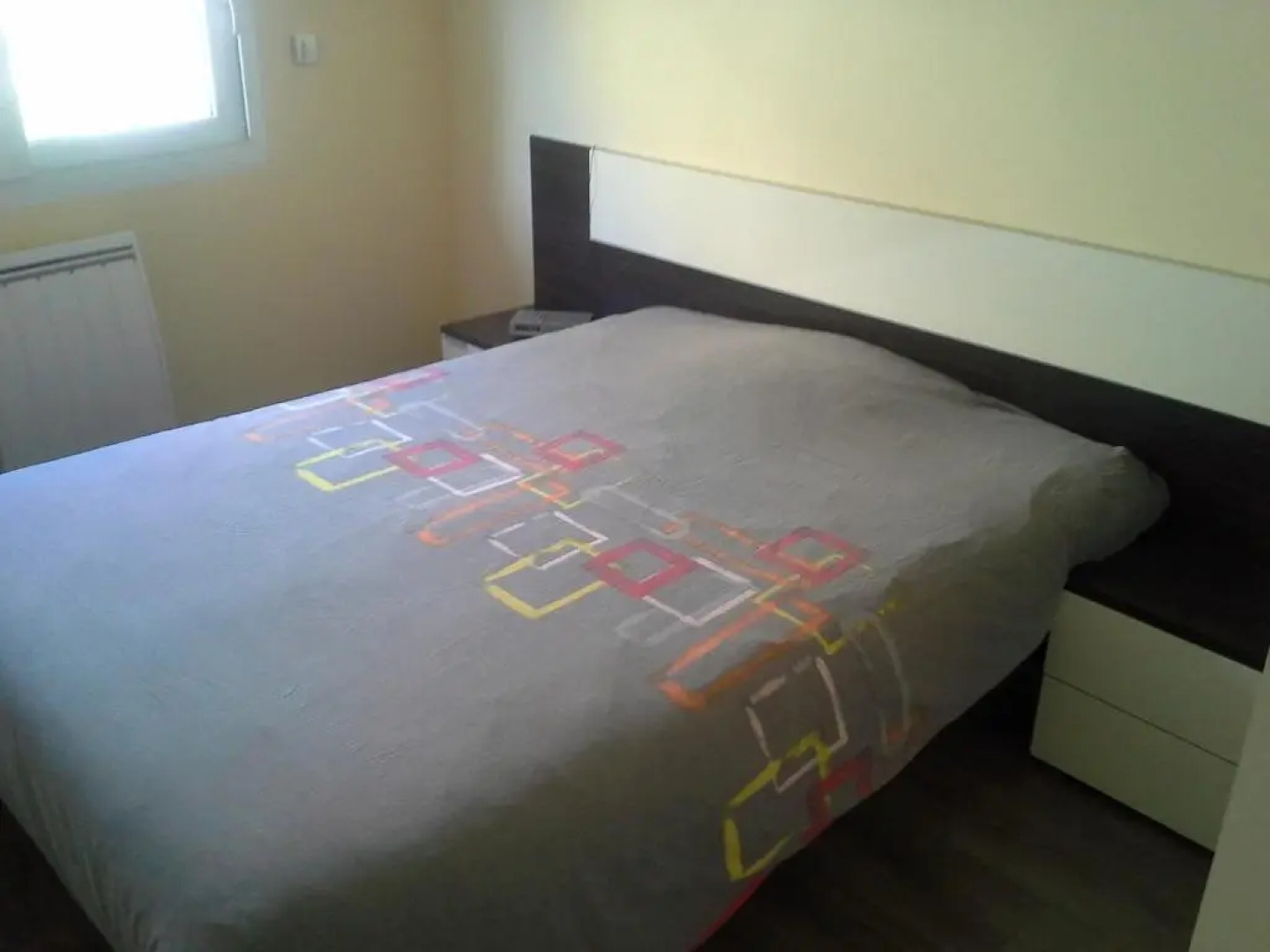 Magnifique appartement, face au Port de Granville, avec vue sur mer, à 200 m du centre ville.