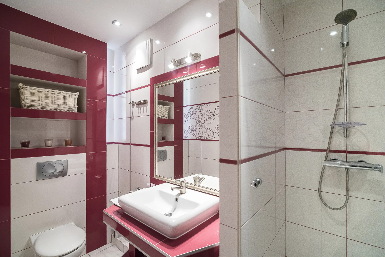 Senator Warsaw Apartments