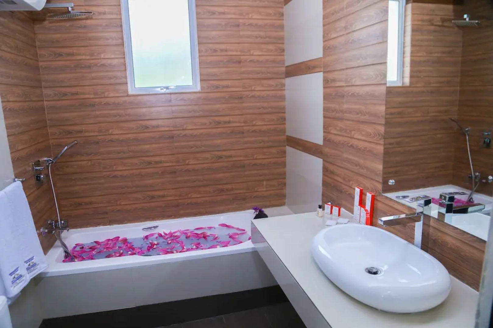 Crystal Resort Dickwella