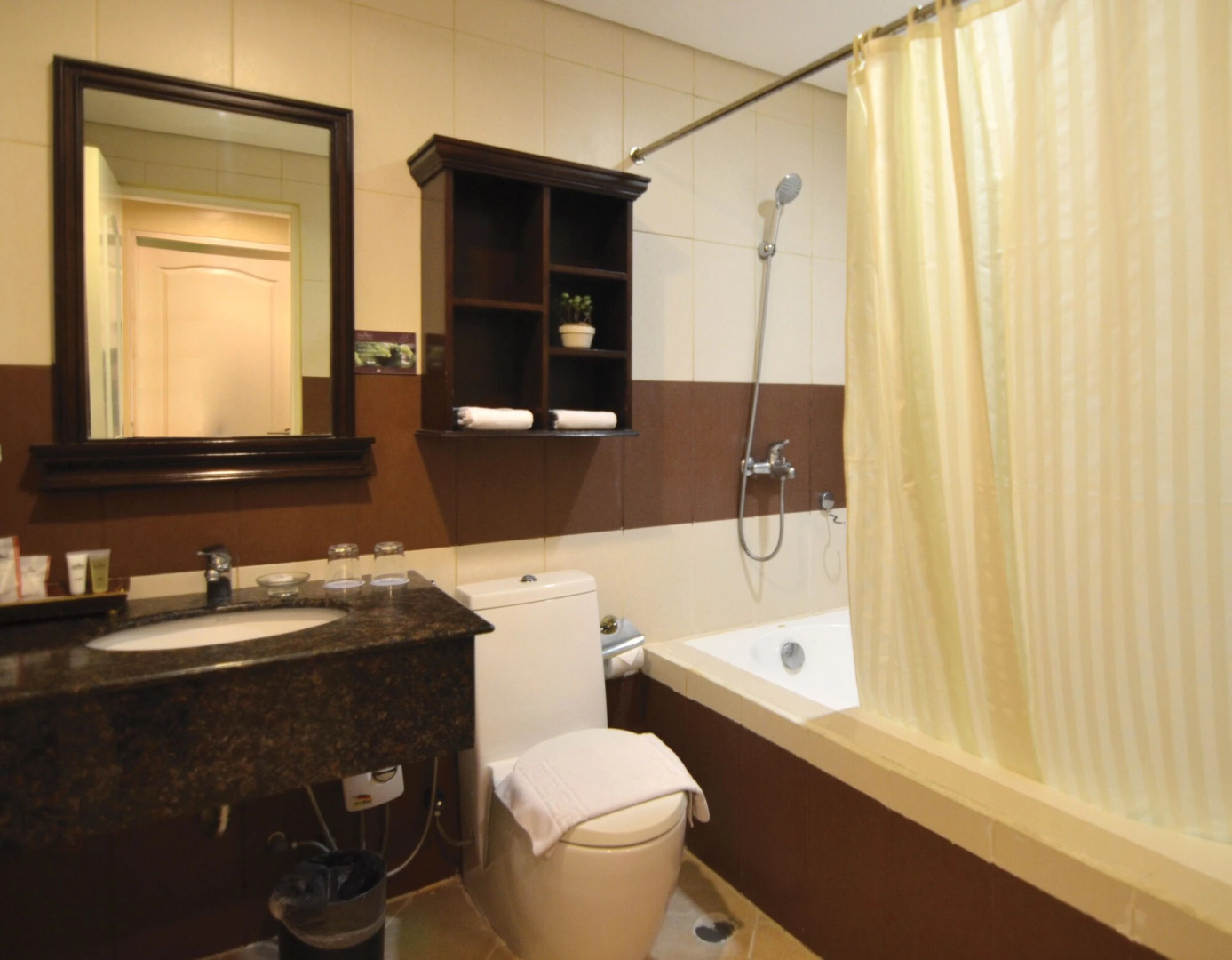 Crosswinds Resort Suites