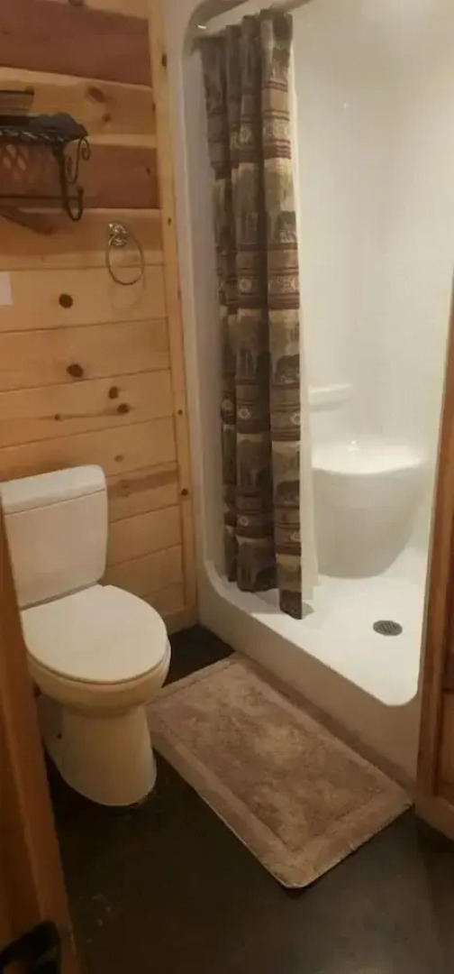 Shine on Harvest Moon With Private Grill and Hot Tub by Redawning