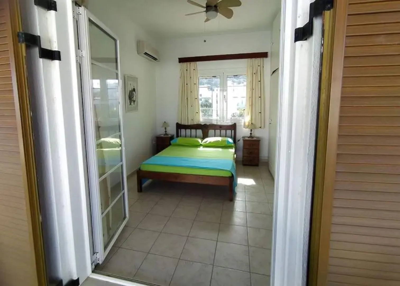 ALEXANDRA, 1 min walk to Magazia beach