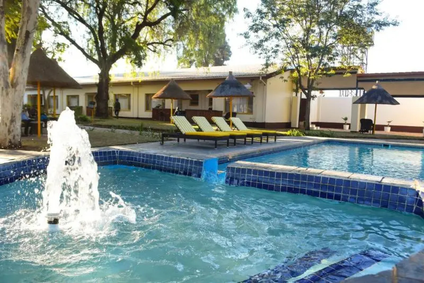 Cresta Botsalo Hotel