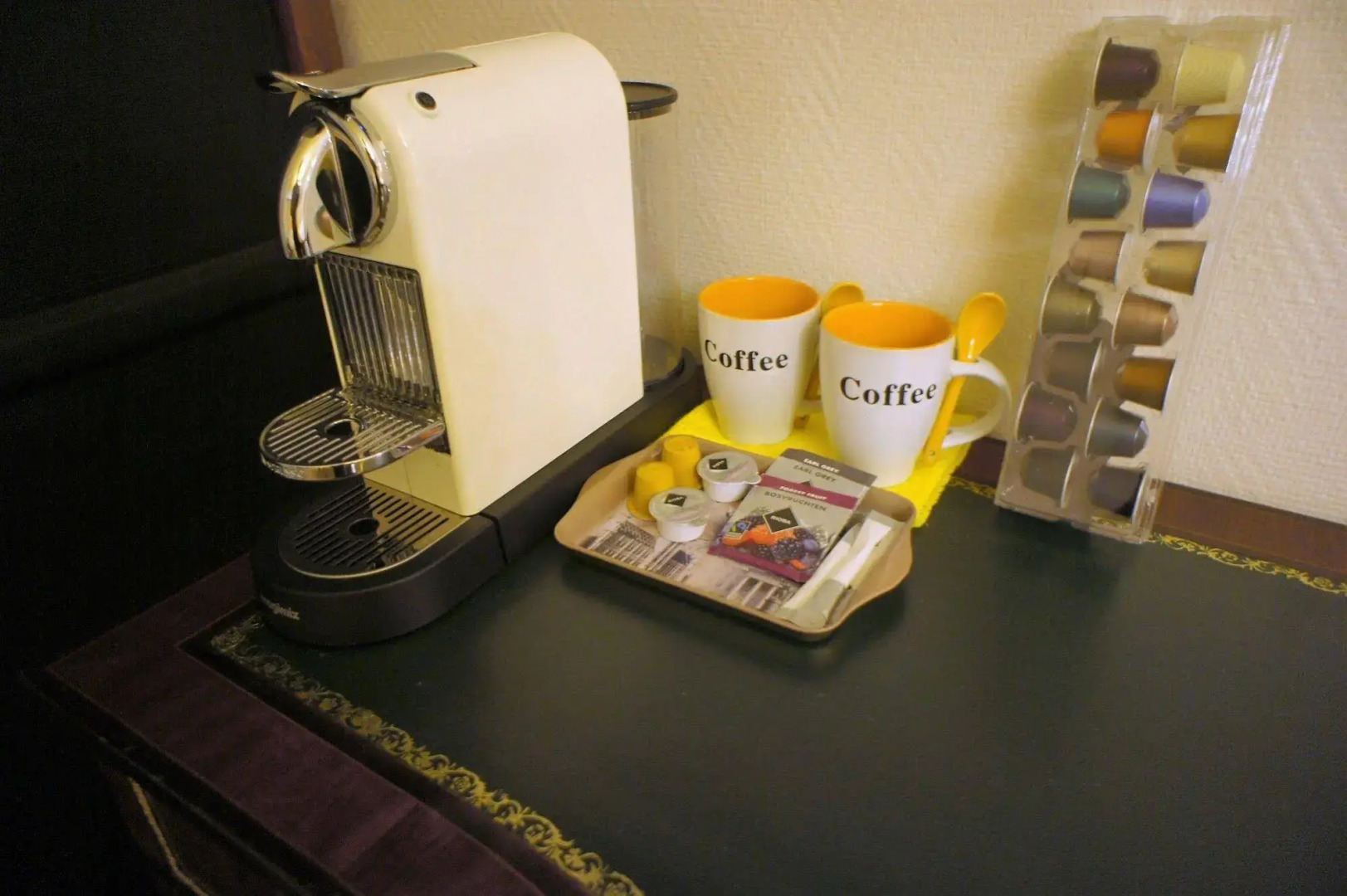 J and R Brussels City Apartment