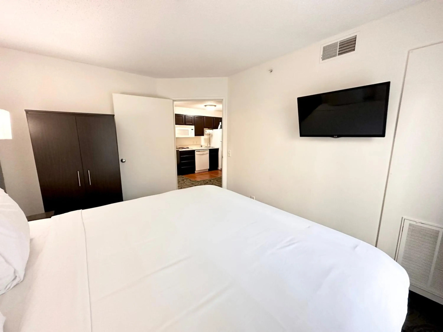 MainStay Suites Madison Airport