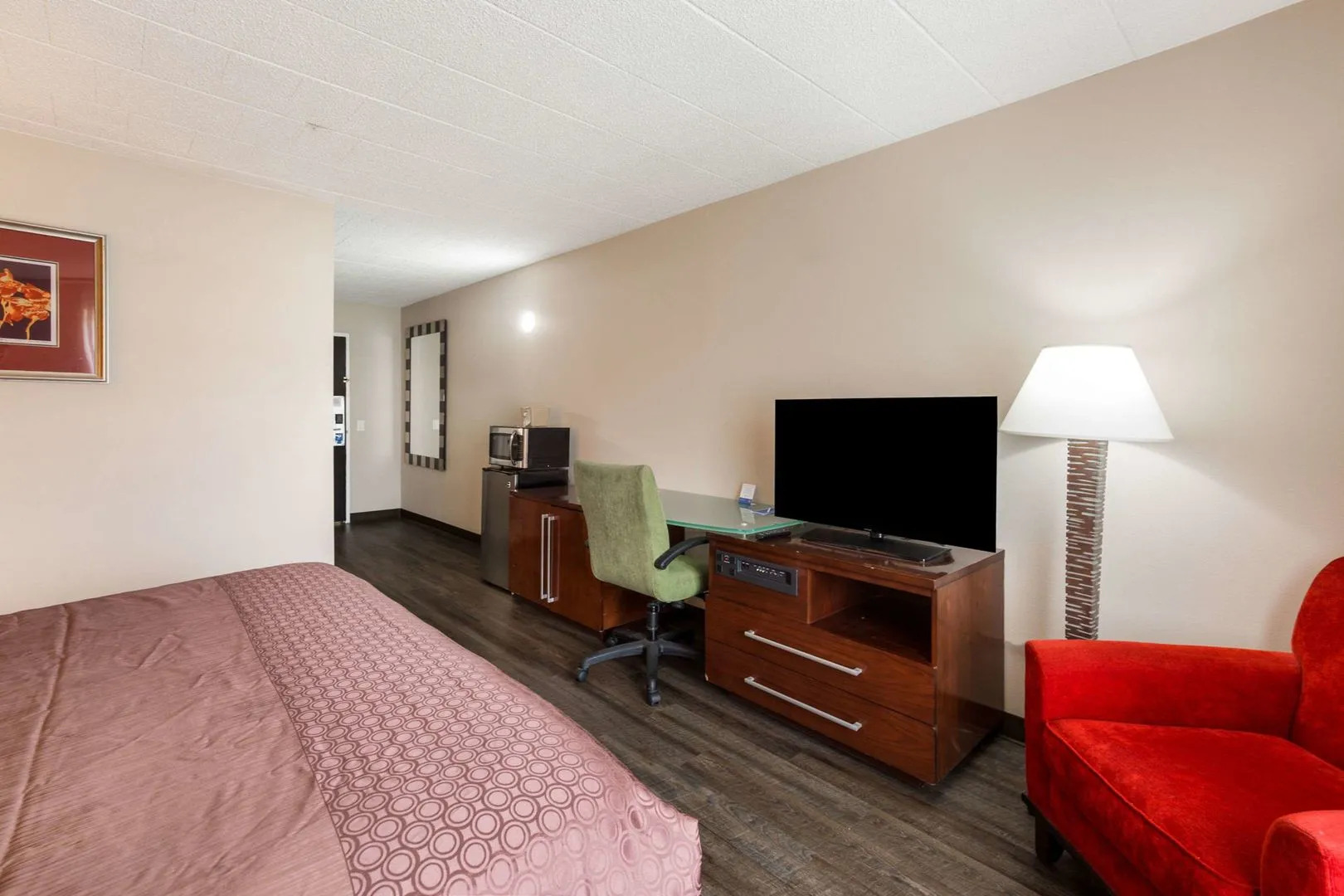 Rodeway Inn & Suites Stroudsburg - Poconos