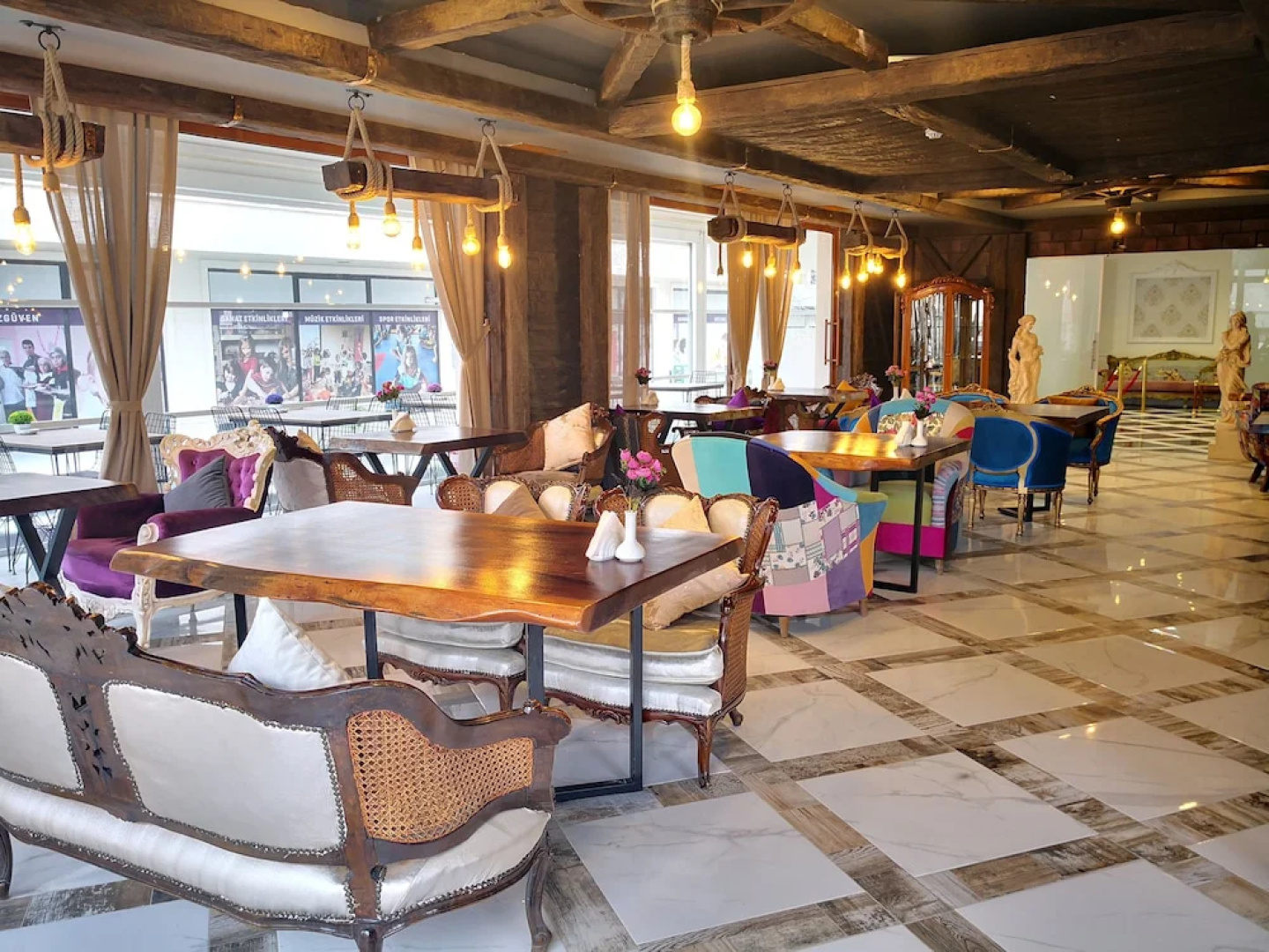 La Rossa Boutique Hotel