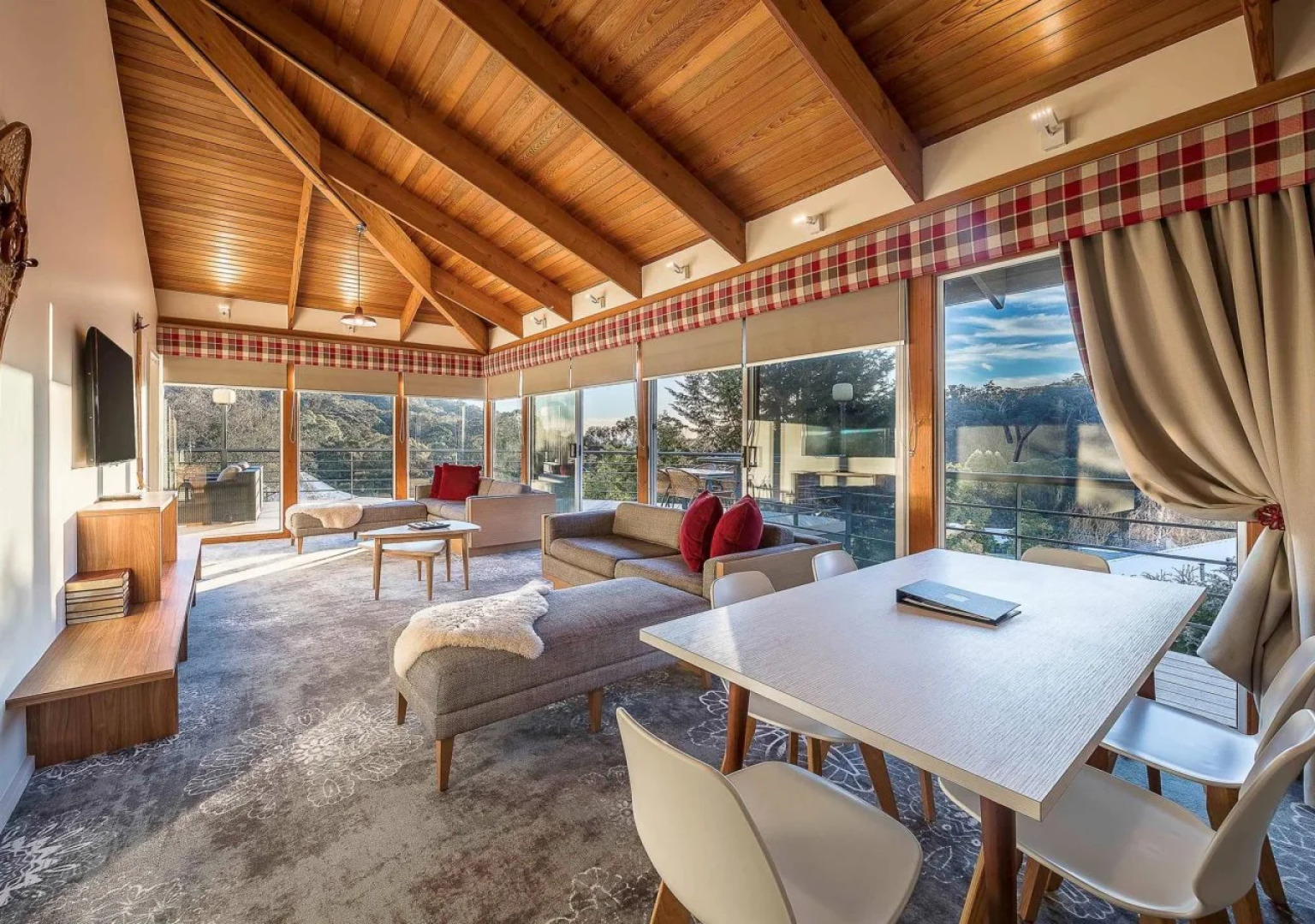 The Sebel Pinnacle Valley Resort