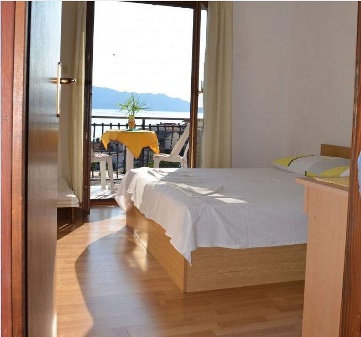 Apartment Jozo - 150 m from pebble beach: A3 Gradac, Riviera Makarska
