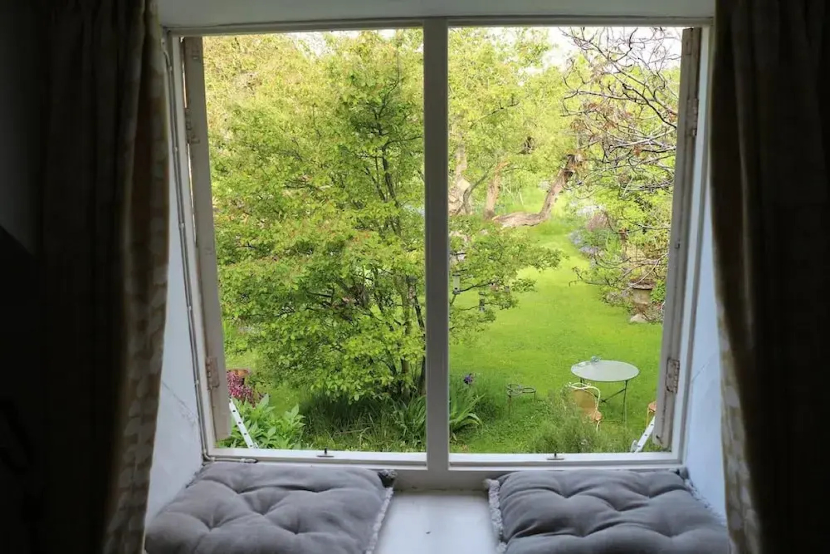 15th Century 3 Bedroom Cottage & Delightful Garden