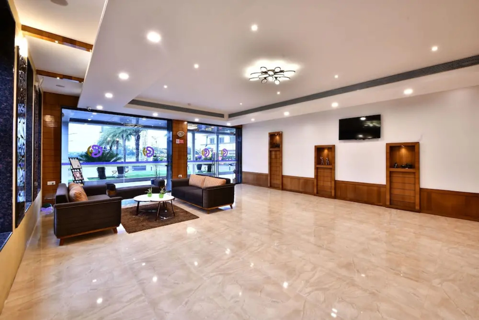 Click Hotel Sagar Plaza Chakan, Pune