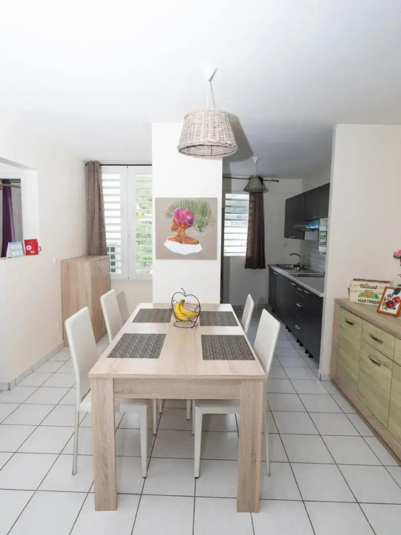 case an nou Martinique 3***