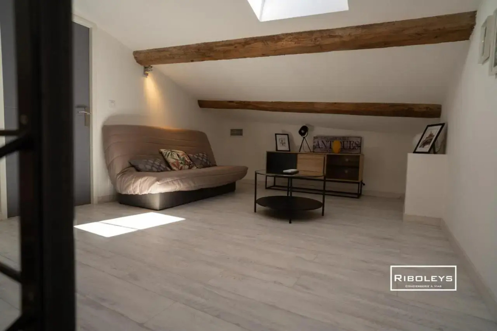 Sublime Loft de 130m² calme à Vias-Village