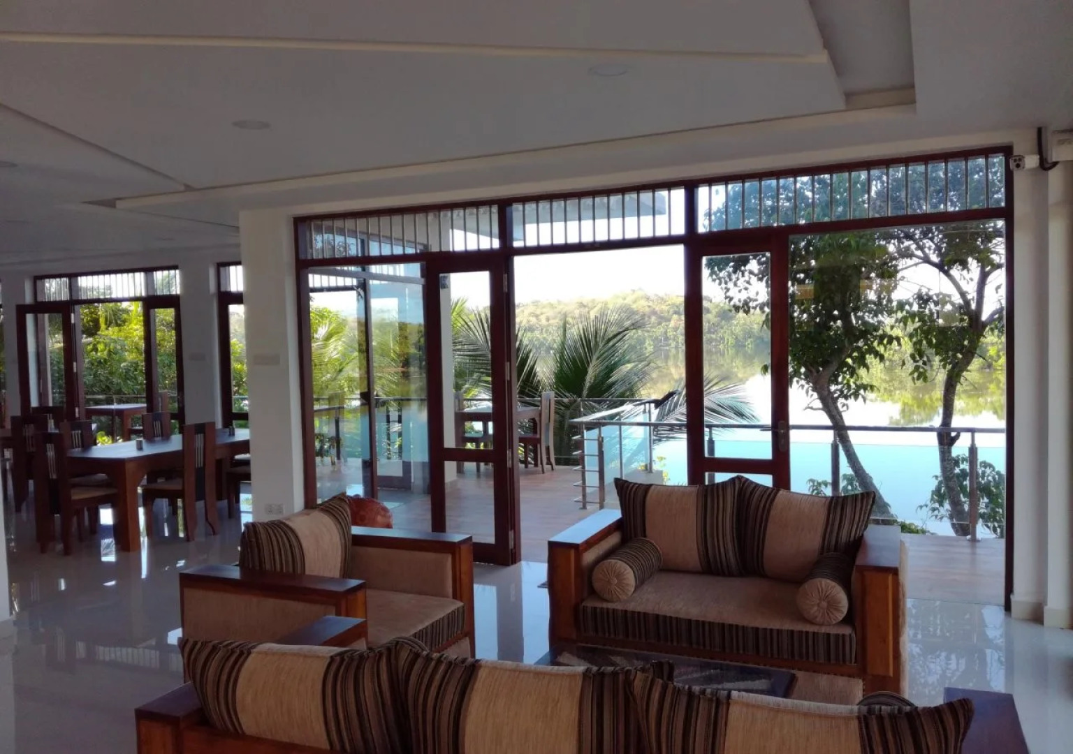 Sanu Lagoon Resort & Spa