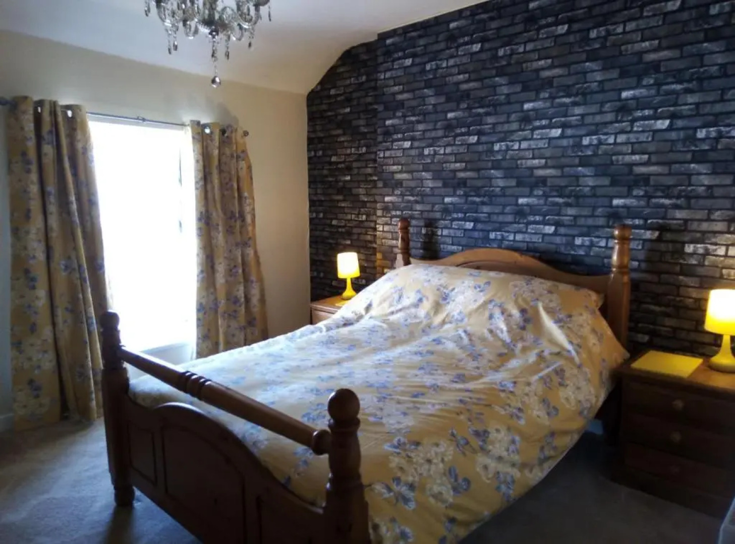 Eden Rose Cottage in Morecambe hot tub