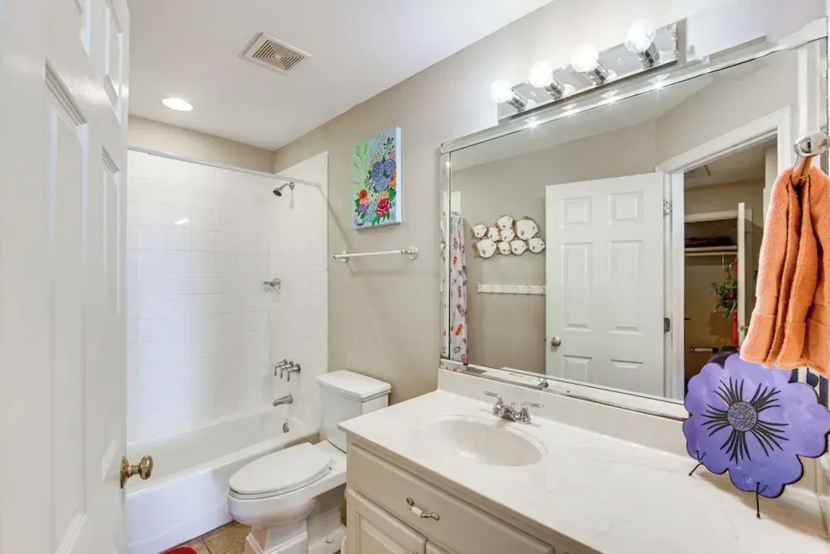 Rhodes Retreat w/ Dock on Cedar Creek Lake!