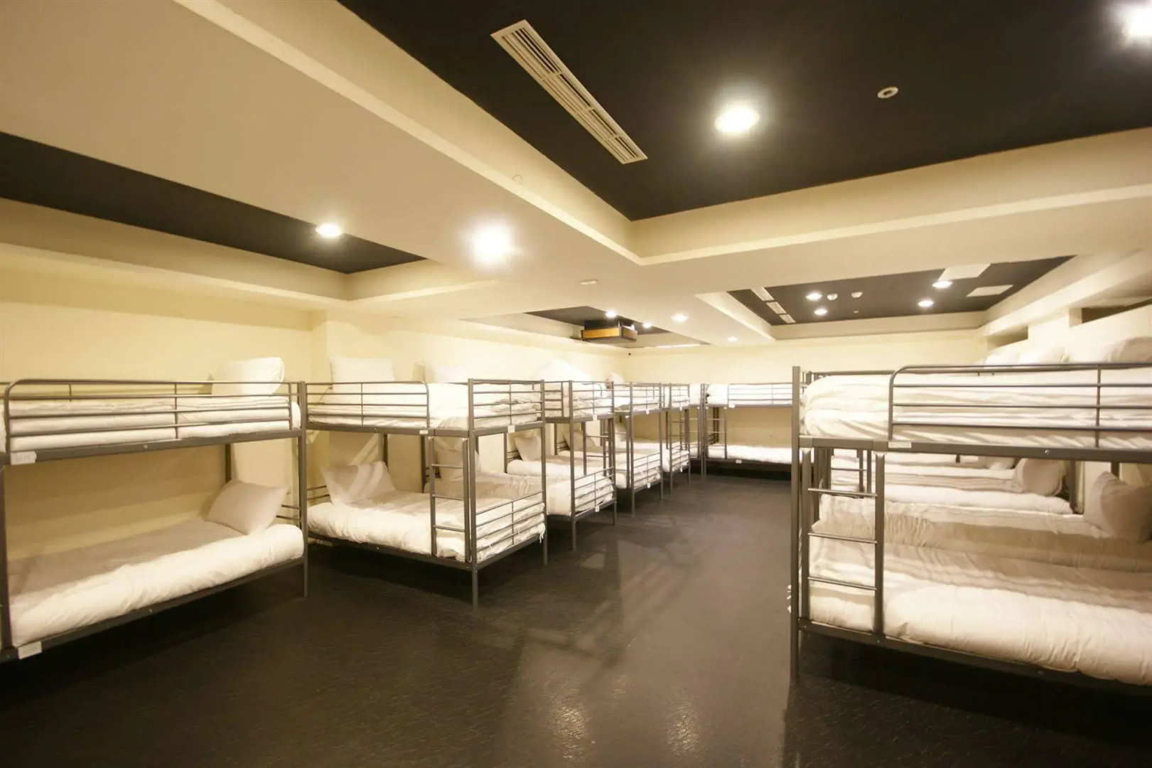 Single inn kaohsiung Lisen Hostel