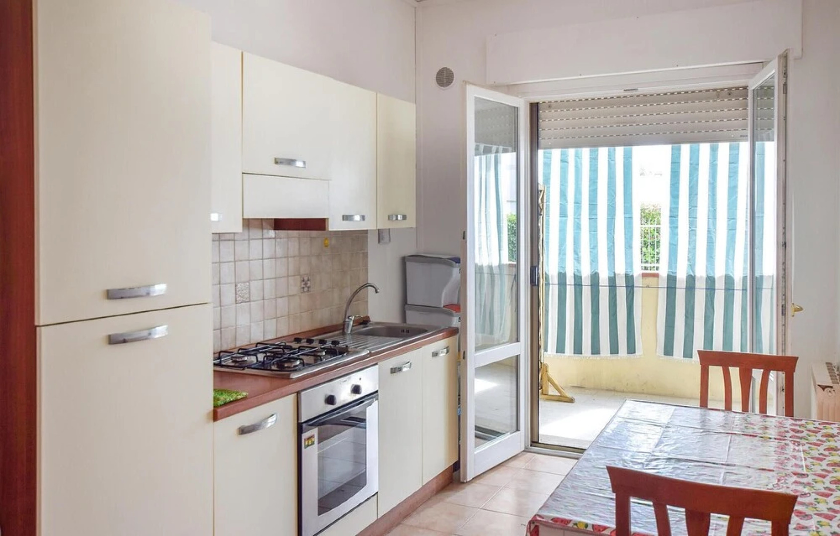 Nice Apartment in Vecchiano With Wifi and 1 Bedrooms