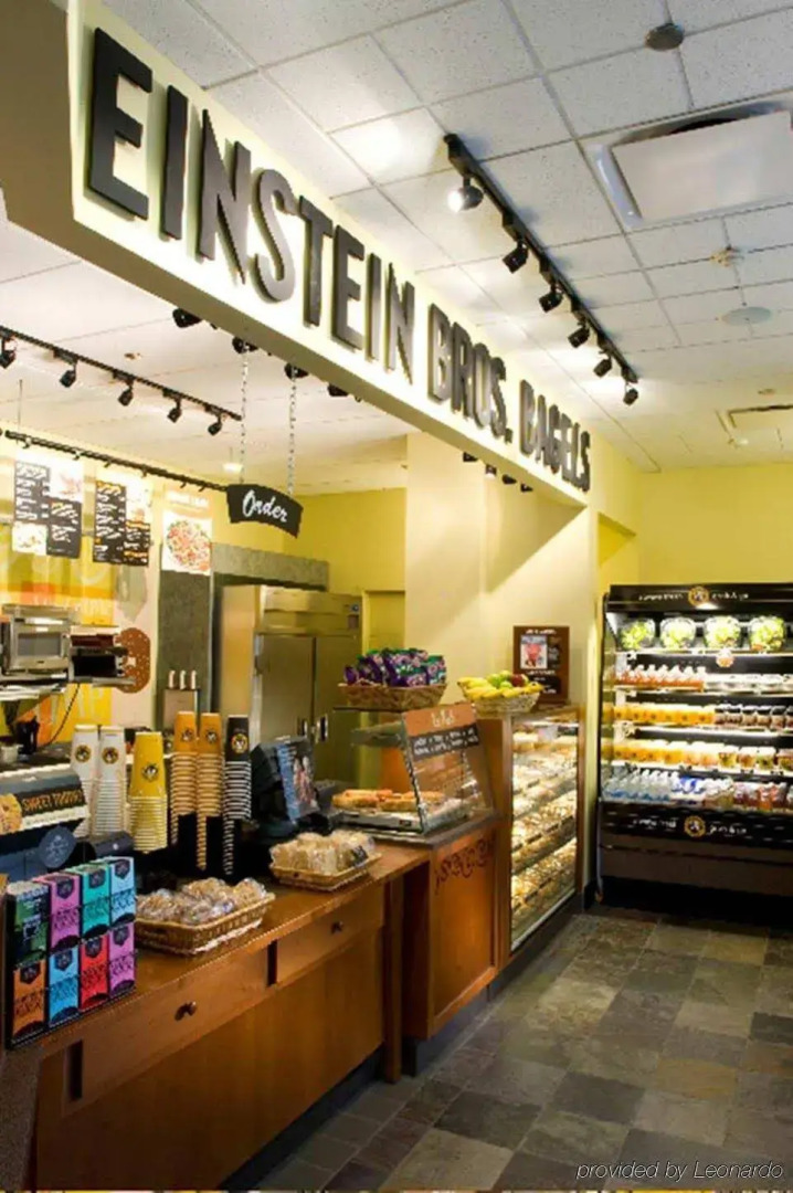 DoubleTree by Hilton Chicago - Magnificent Mile