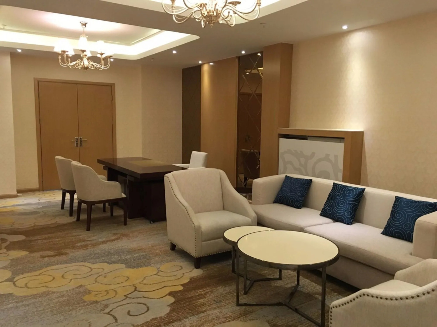 Qinghai Baiyun Xiangling Hotel