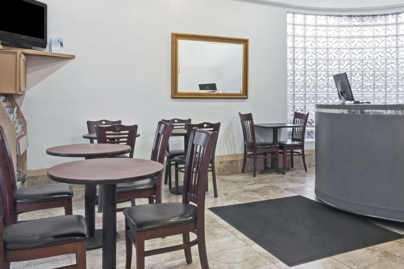 Days Inn by Wyndham Seattle North of Downtown