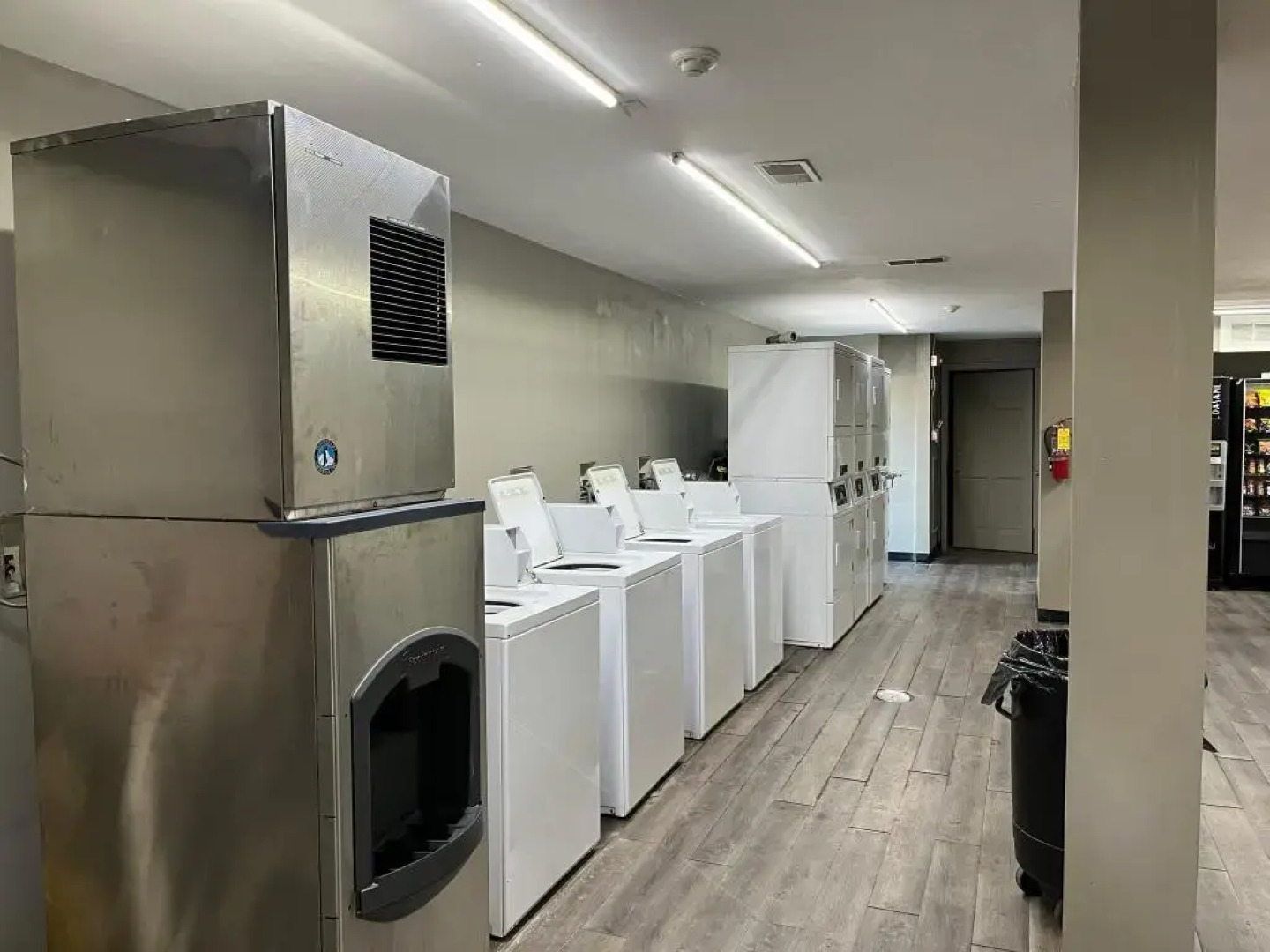 Budgetel Inn & Suites