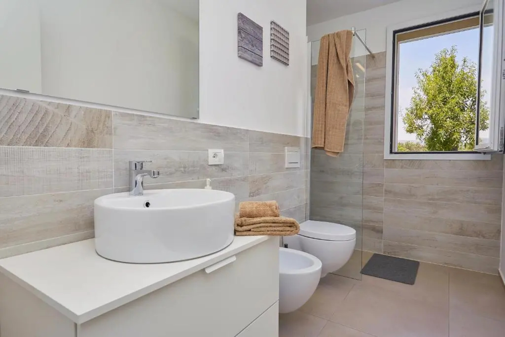 Karat House Pool lovely view 4 rooms 5 bathrooms wifi freenew villa