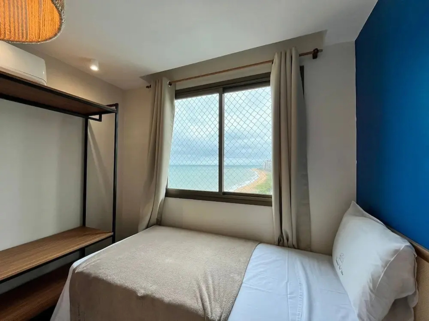 Ed. Crystal Residence