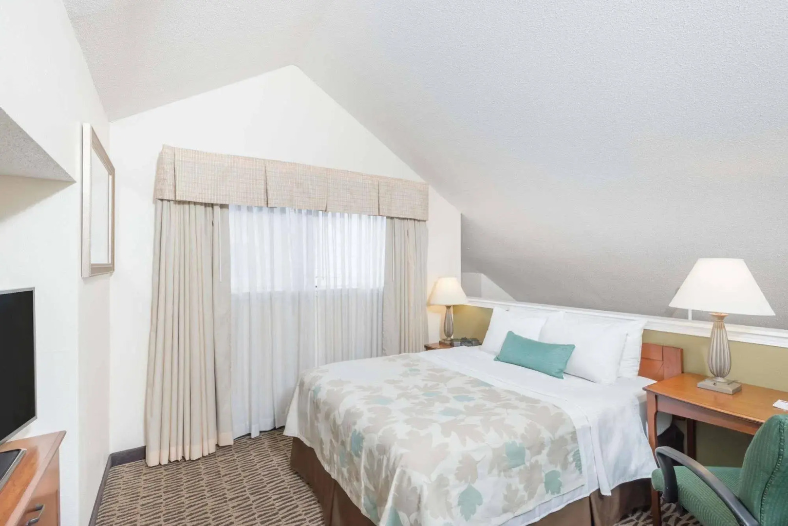 Best Western Fishkill Inn & Suites