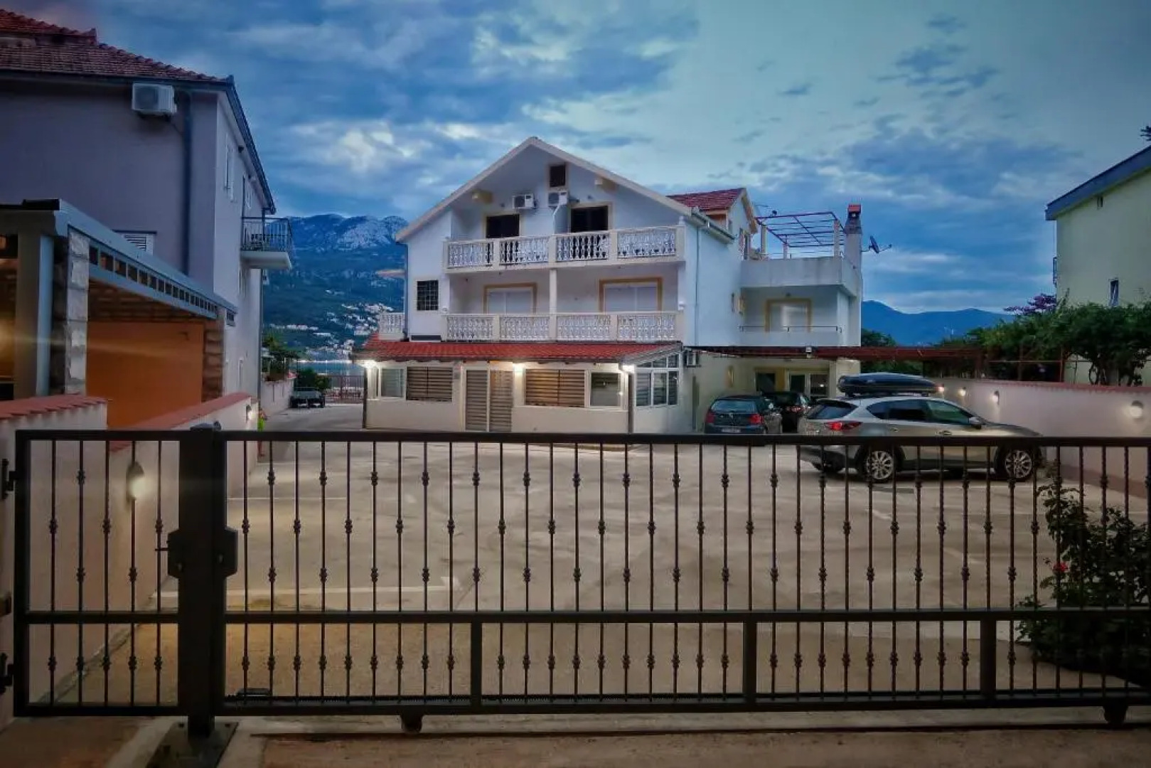 Apartments Maxi Katić