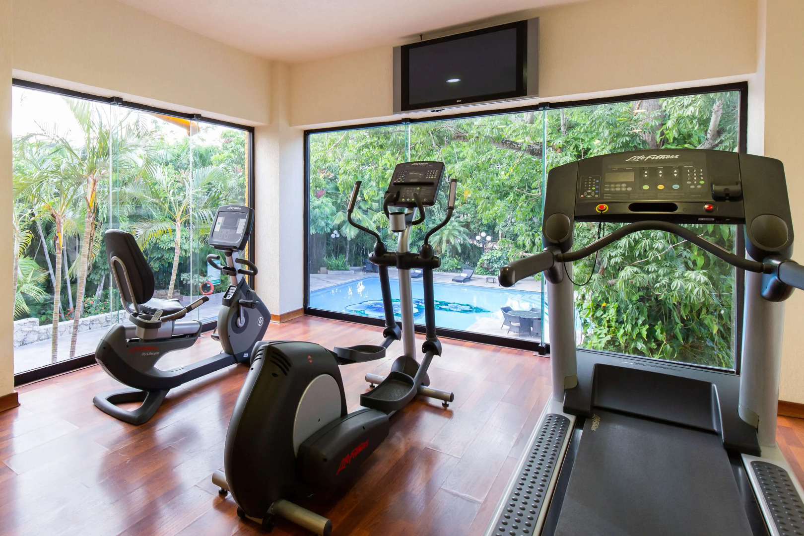 HS HOTSSON Hotel Tampico