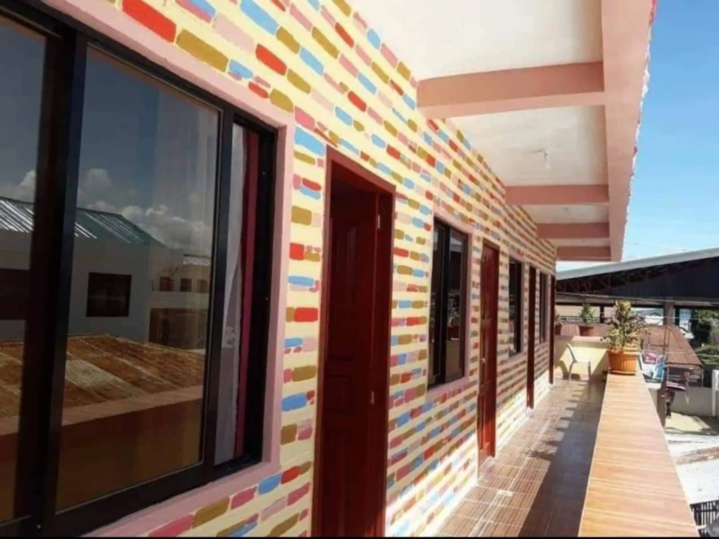 Ludy's Pension House